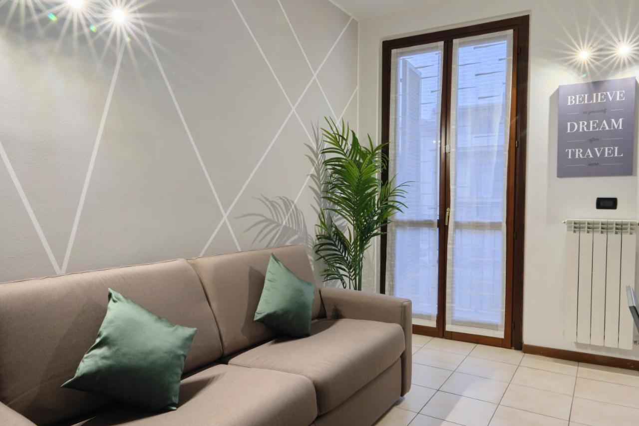 Seveso-Stazione Design, Wifi & Garage Privato Apartment Luaran gambar